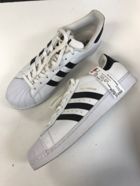 ADIDAS SIZE 11 TEEN SNEAKERS