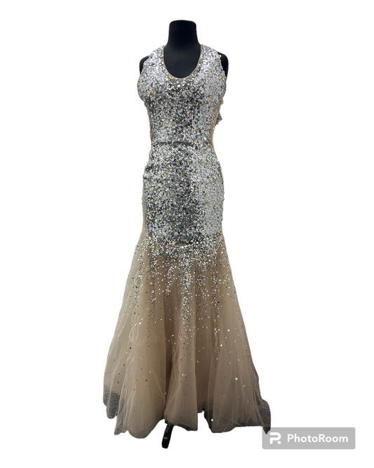 LA FEMME SIZE X-SMALL Special Occasion Gown
