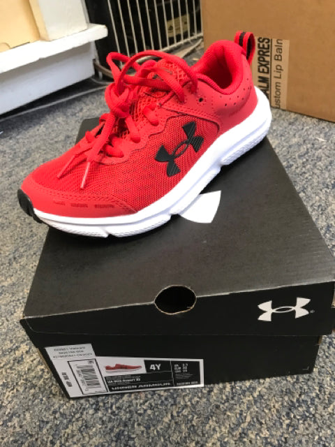 UNDER ARMOUR Size 4 SNEAKERS