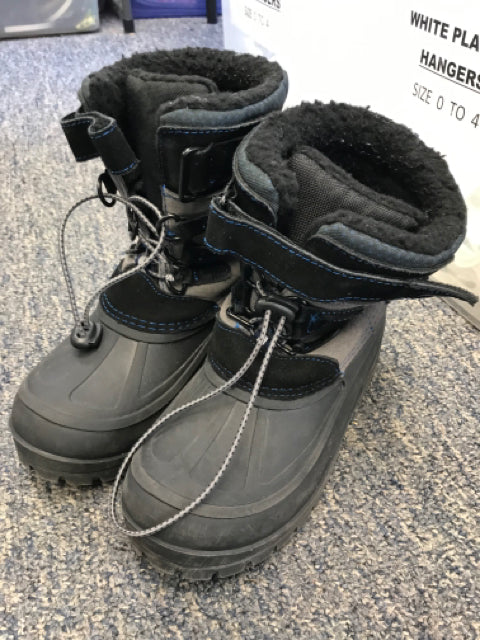 KHOMBU Size 4 SNOWBOOTS