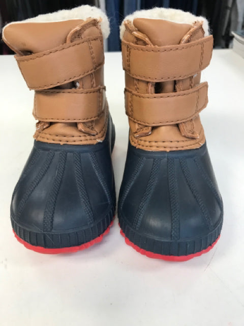 OLD NAVY Size 7 SNOWBOOTS