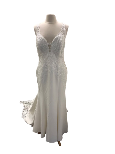 SIZE MEDIUM Wedding Gown