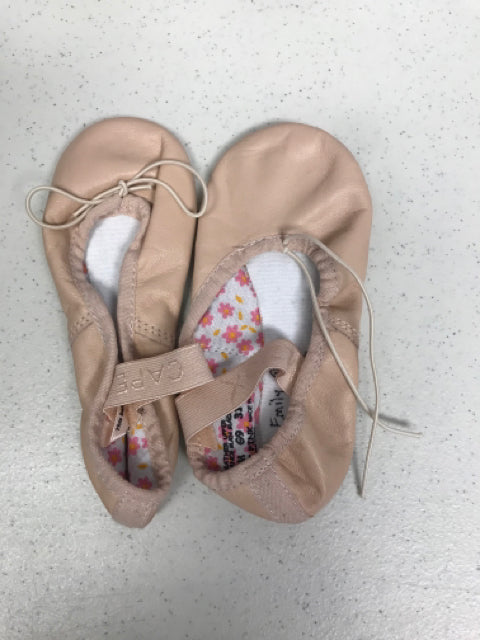 CAPEZIO Size 9 1/2 BALLET SLIPPERS