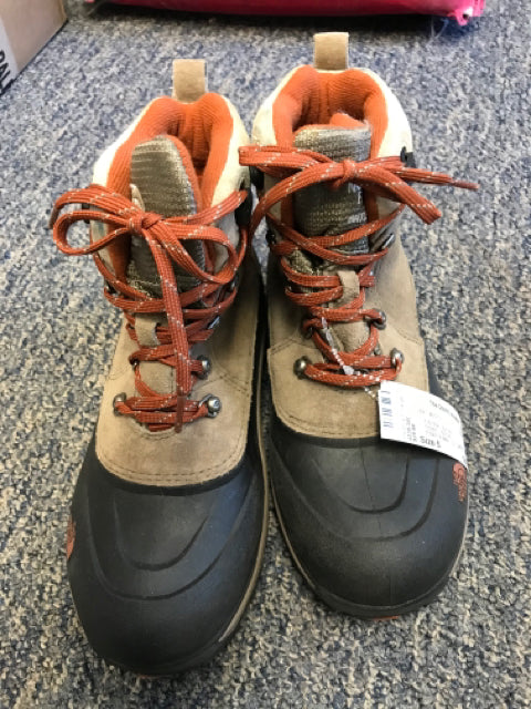 NORTH FACE Size 5 SNOWBOOTS