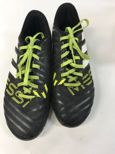 ADIDAS Size 4 CLEATS