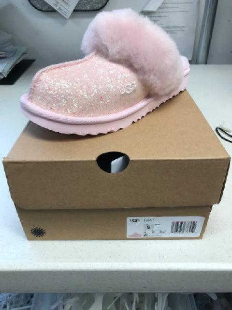 UGG Size 5 Slippers