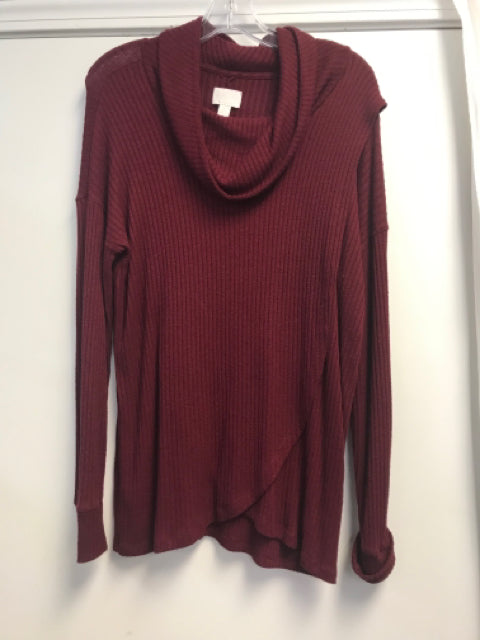 A GLOW Size Medium NURSING SWEATER